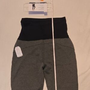 Time and Tru Gray Maternity High-Waisted Leggings